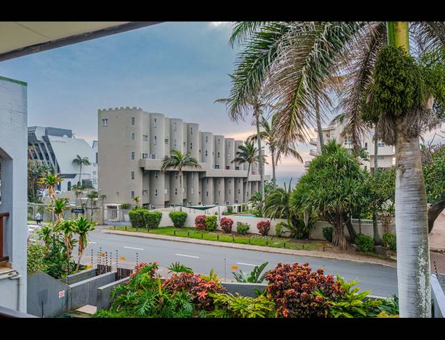 3 BEDROOM APARTMENT FOR SALE IN COMPENSATION BEACH